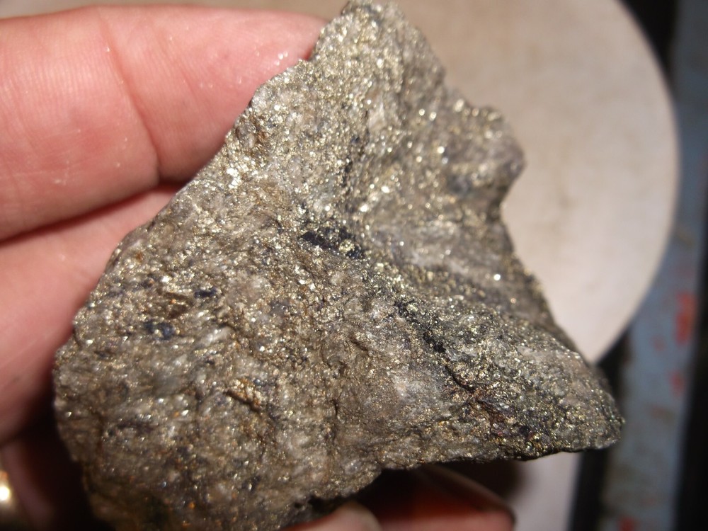Gold, silver, copper, 160 grams samples ,ore high grade .