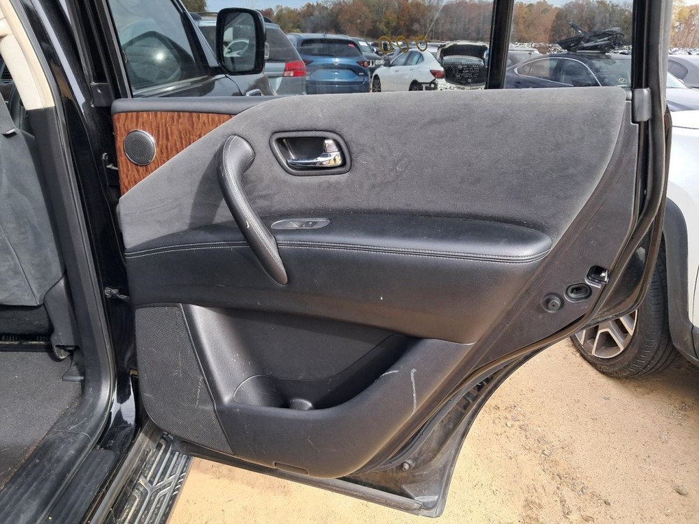 ARMADA 2017 Glove Box 4875505