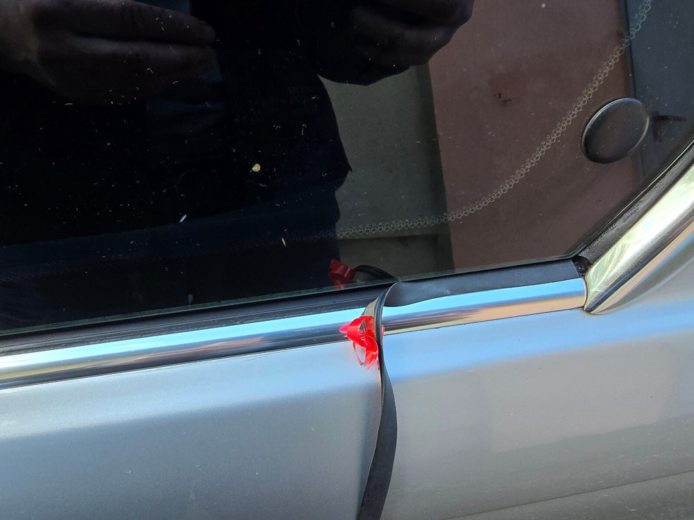 Side Window Seal Fits BMW E46 Coupe Rear Lower Left & Right