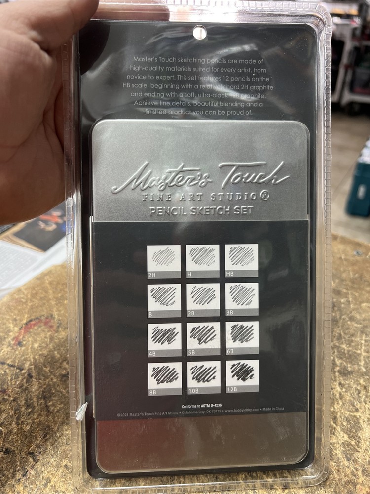 Master’s Touch 12 Count Pencil Sketch Set