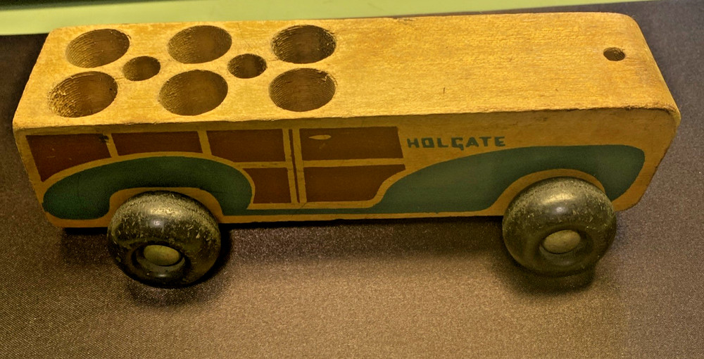 VINTAGE HOLGATE WOOD PULL TOY STATION WAGON