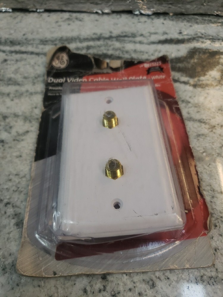 GE Dual Video Cable Wall Plate - White - AV23223,,,(9DB2)