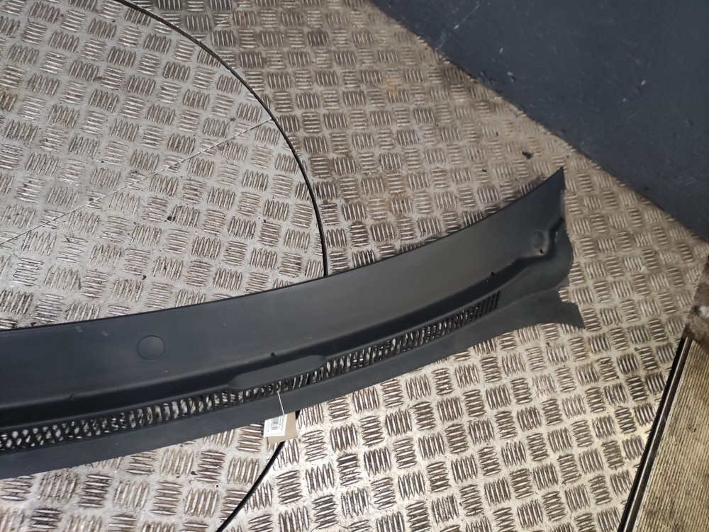 VW California 2018 Windscreen Gutter Scuttle Panel Trim 7E0819403 D312