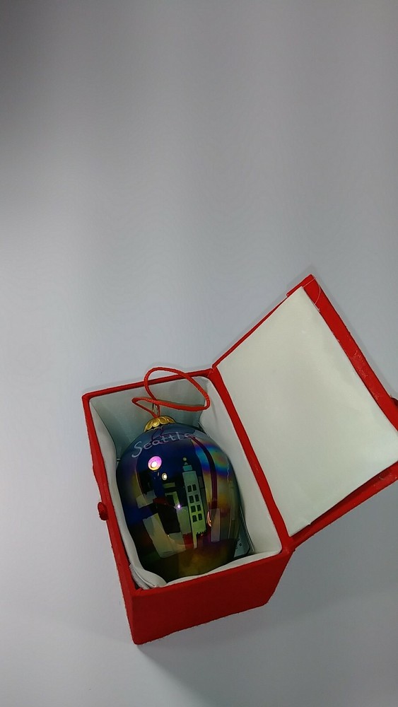 SEATTLE ORNAMENT CHRISTMAS EGG SMITH WESTERN.