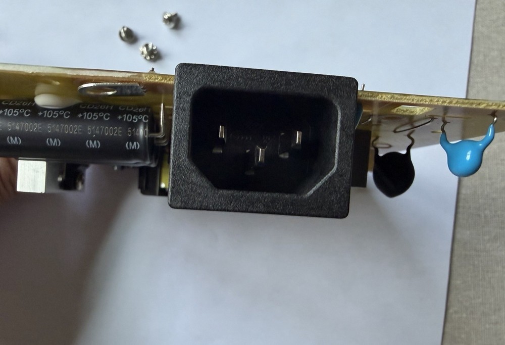 AOC Monito Model 27E2UA Circuits Boards