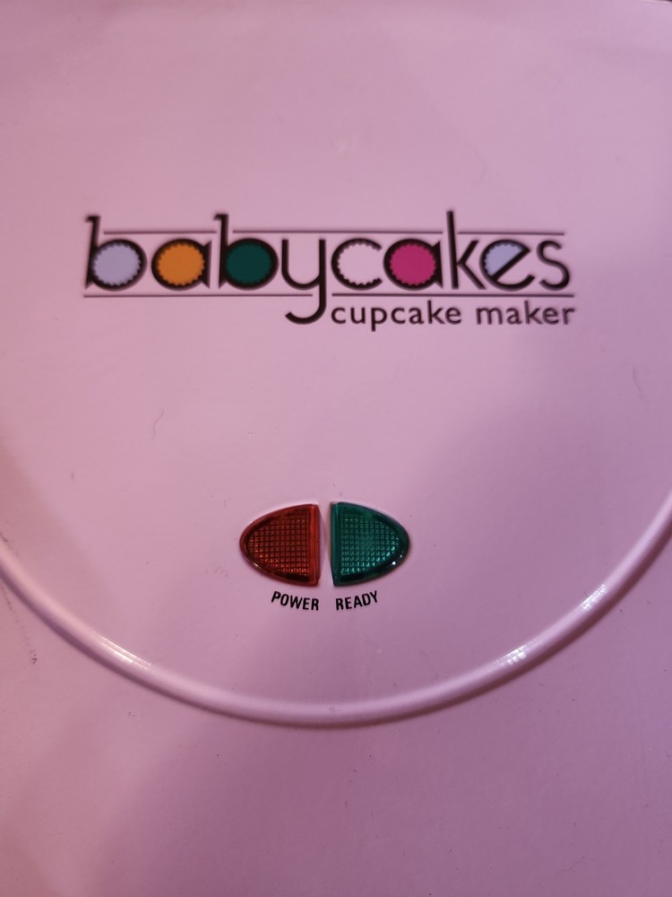 Babycakes Mini Cupcake Maker, Pink Makes 8 Mini Cupcakes Tested