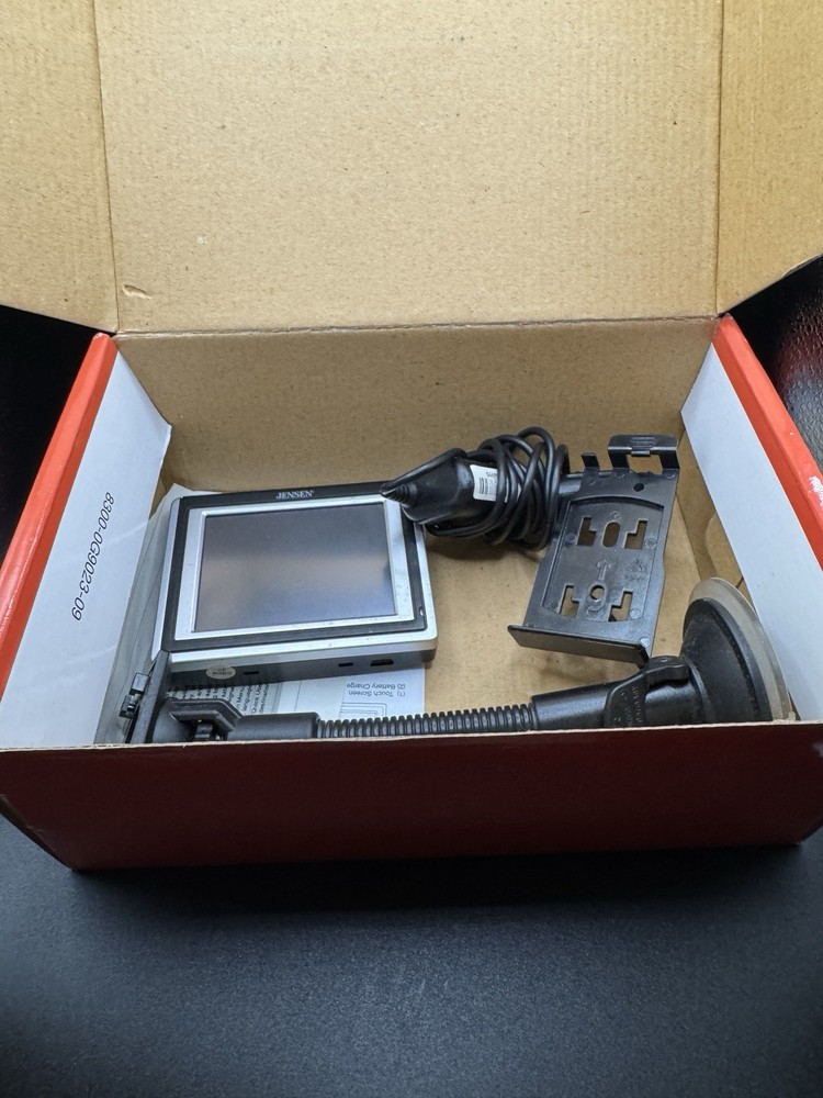 TOUCH&GO NAVIGATEUR AUTOMOBILE PORTABLE