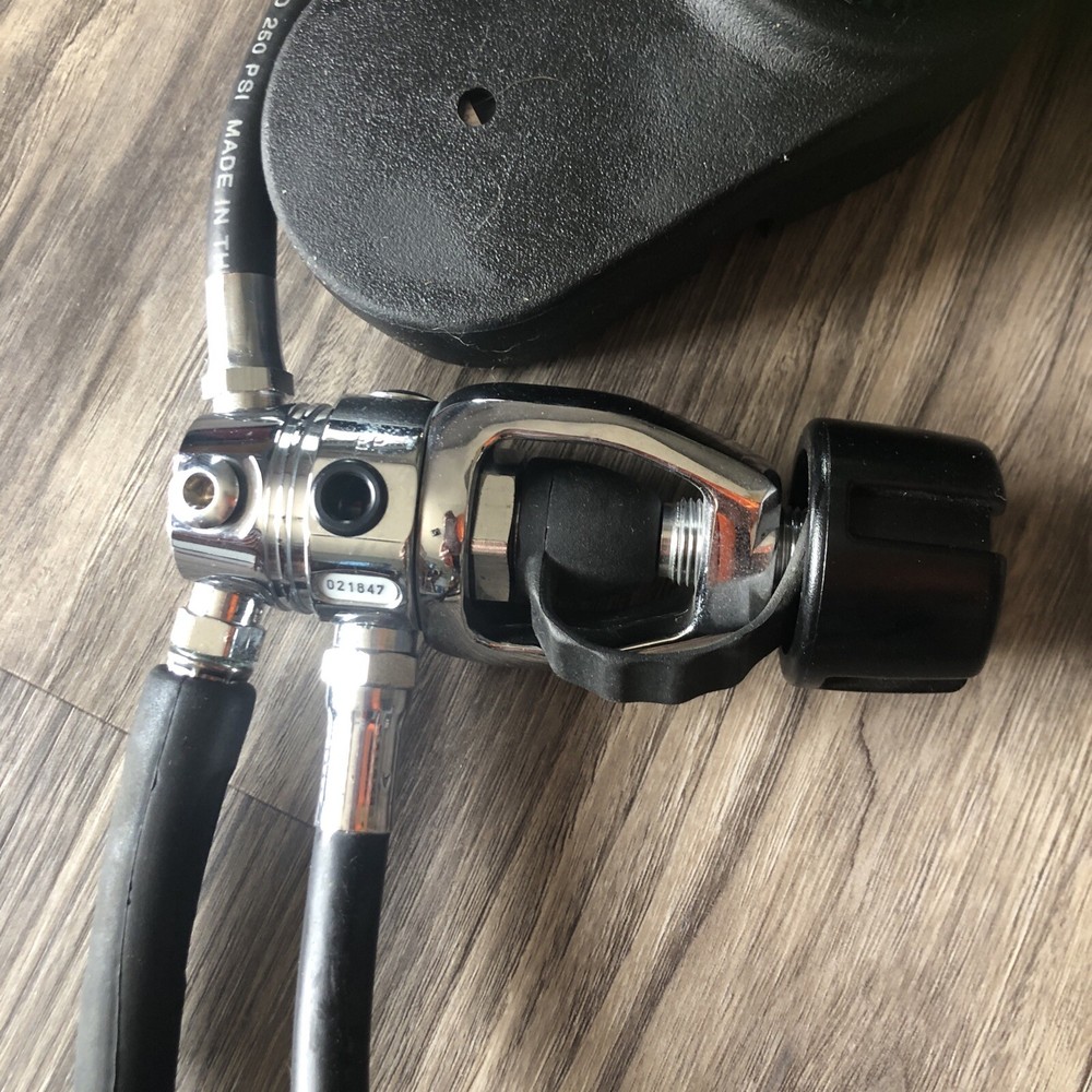 Tusa Dive Vest and Regulator Set