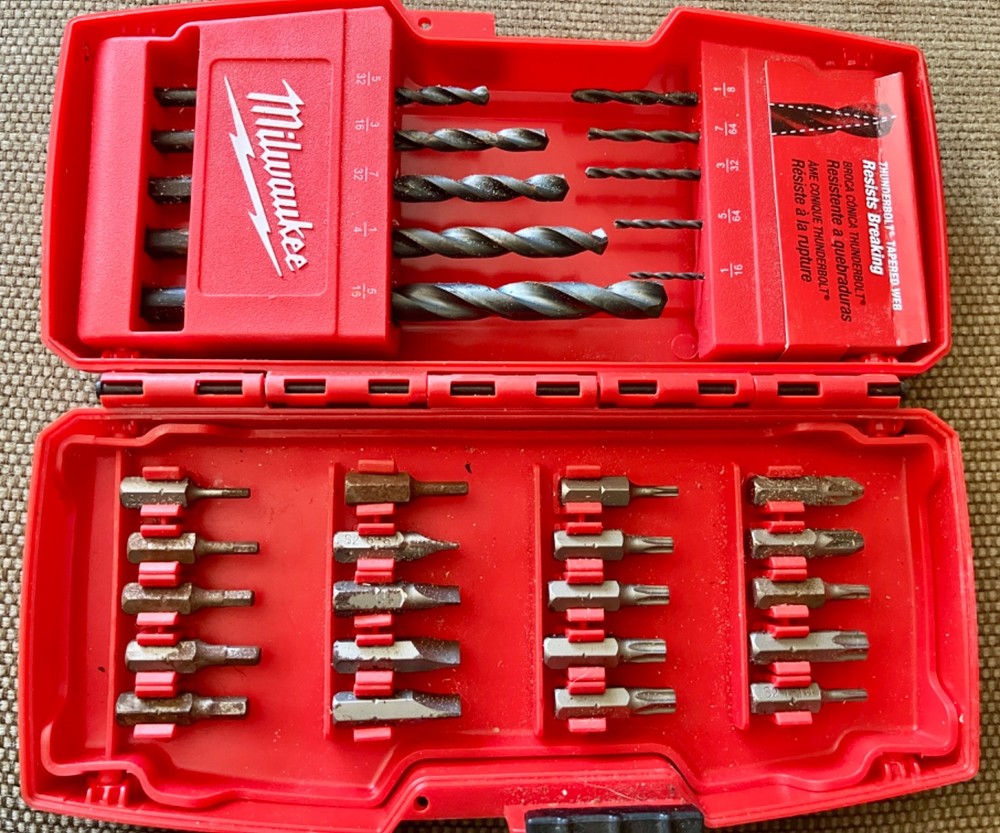 Milwaukee Drill Bit and Screwdriver Bit Set