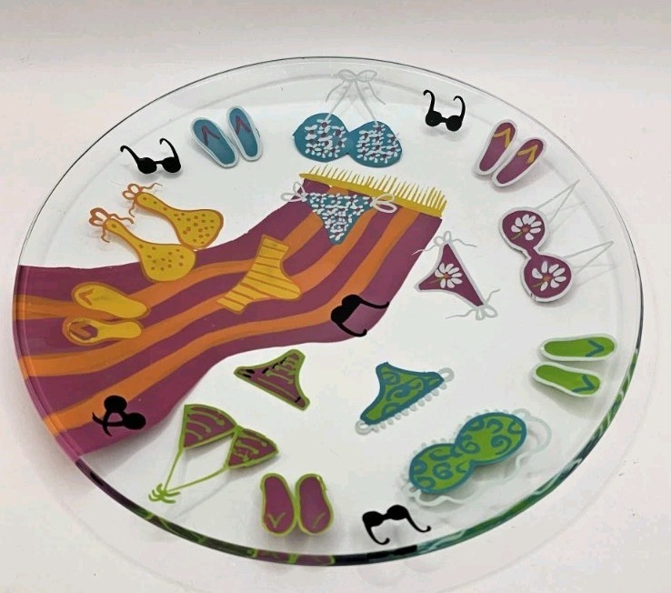 Lolita Beach Bikinis 8" Plate