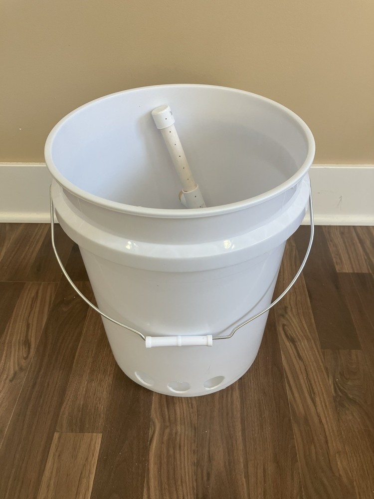 Spa Filter Cleaning System: Bucket Jet