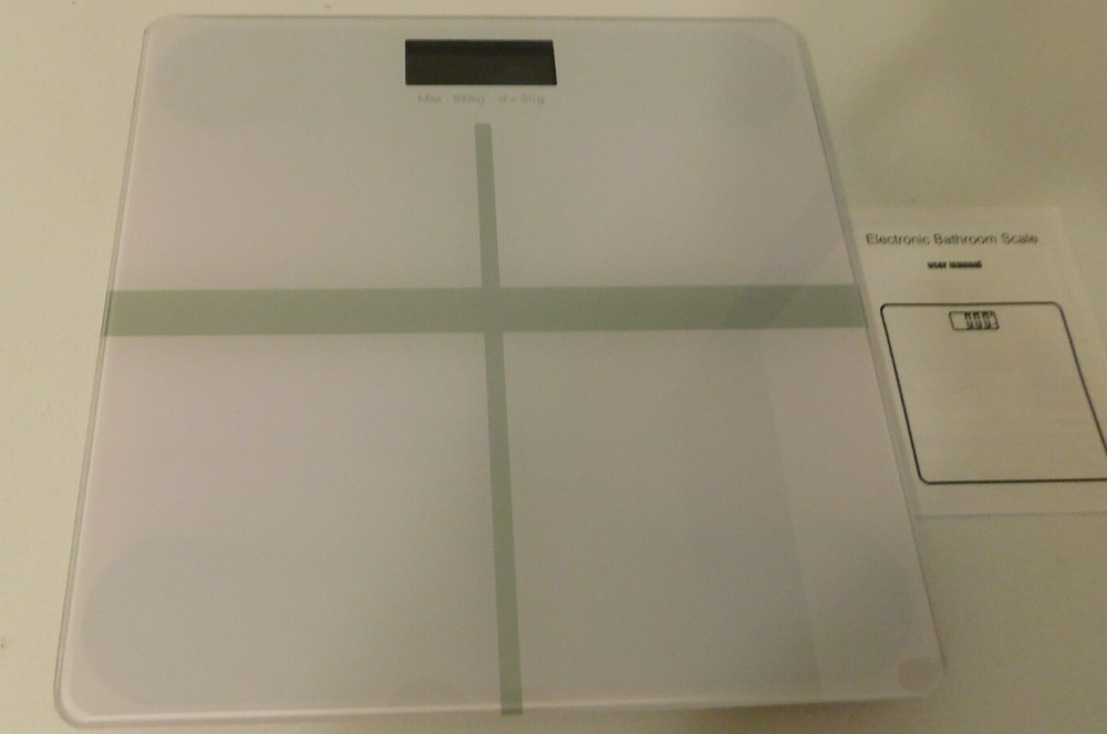 NEW IN BOX ELECTRONIC SCALE--BATTERIES INCLUDED