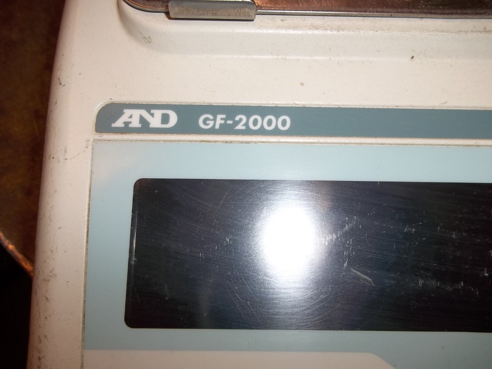 A&D GF-2000 COMPACT BENCH SCALE 2100G MAX 0.5G MIN (710)
