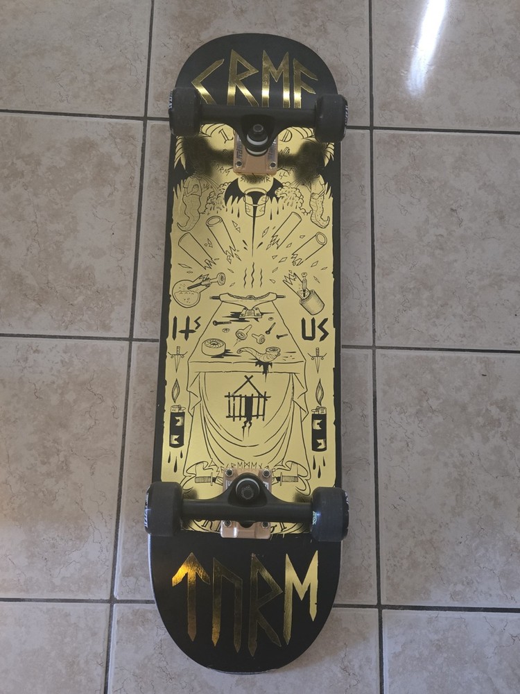 8' Creature complete Skateboard