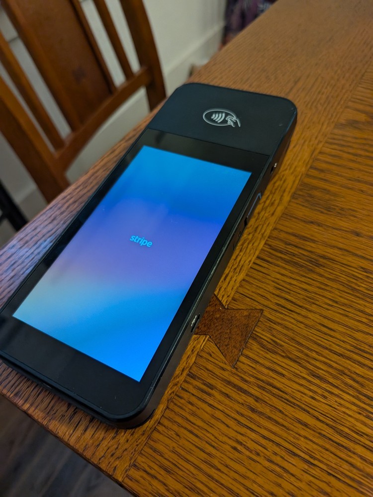 Wise POS E Card Reader, Handheld Portable, NFC, Chip Reader, LCD Screen, Stripe