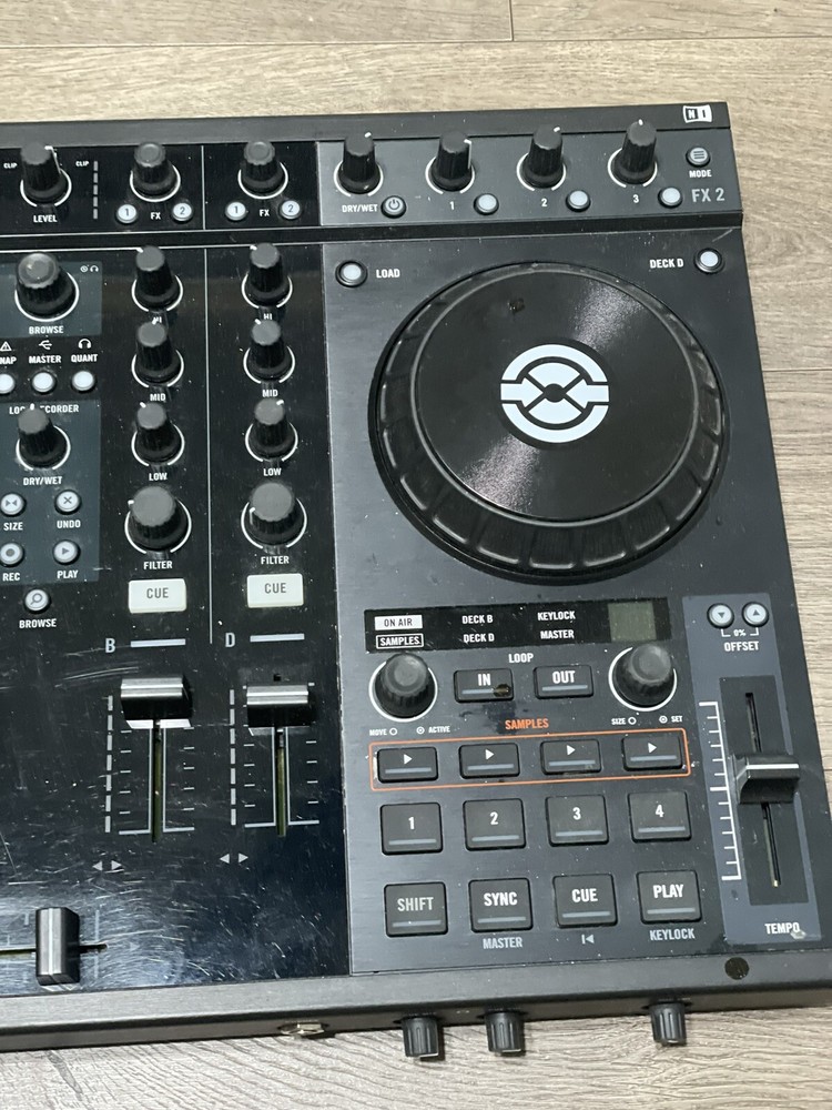 NATIVE INSTRUMENTS TRAKTOR KONTROL S4 DJ Controller NI Tractor Control