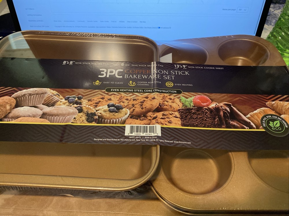 "Brand New" 3PC Copper Non Stick Bakeware Set