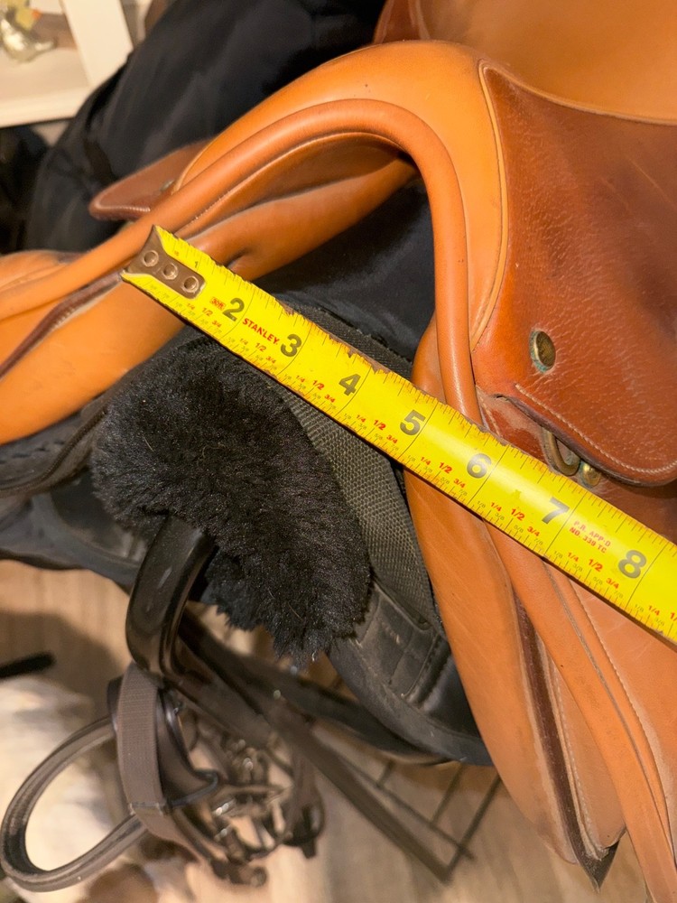 Crosby English saddle 17” seat