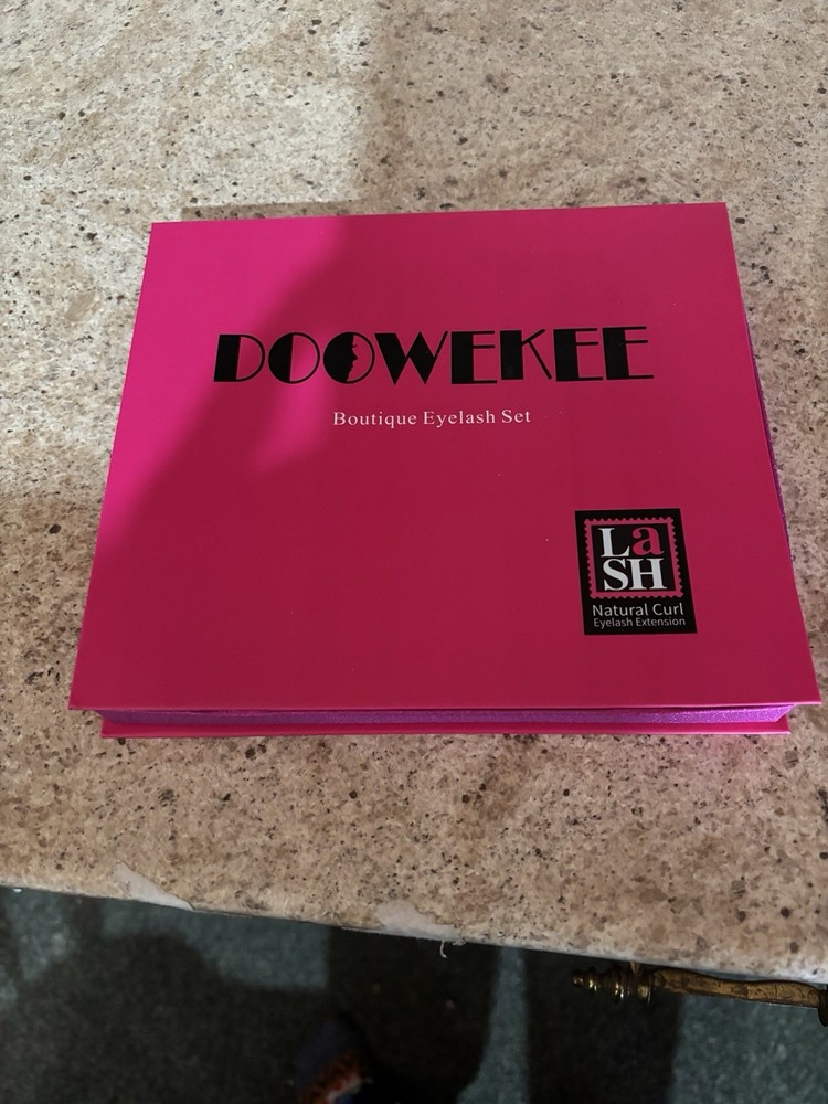 Doowekee Boutique Eyelash Set