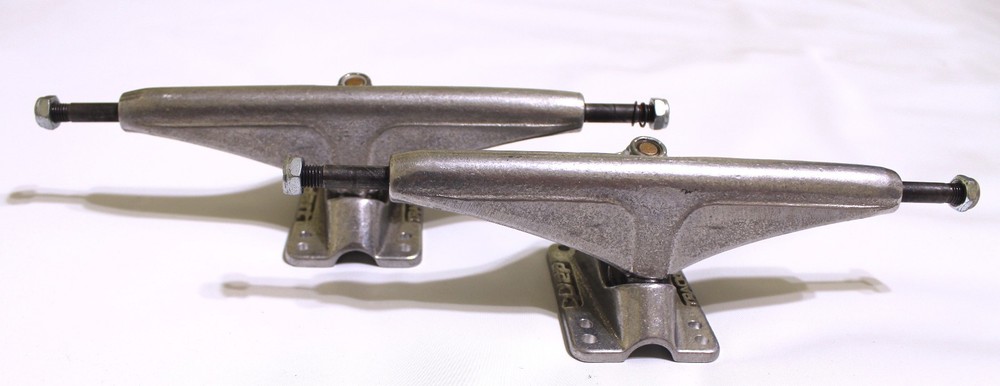 Tracker Dart 184 Skateboard Trucks - Rare