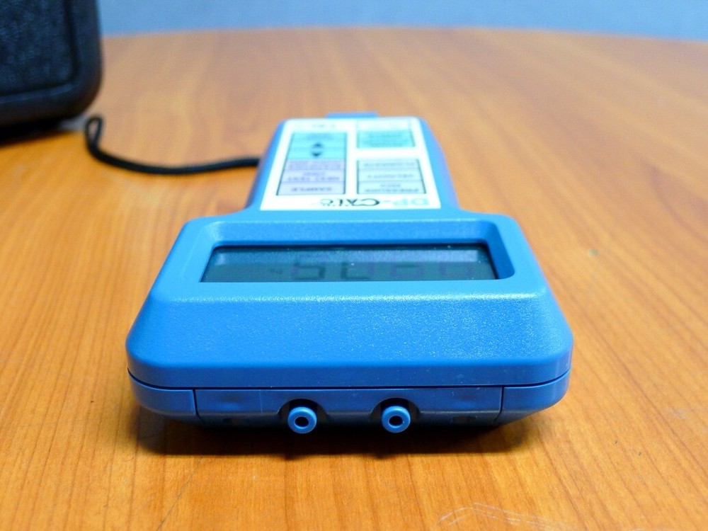 TSI 8705-M-GB DP-CALC MICRO MANOMETER