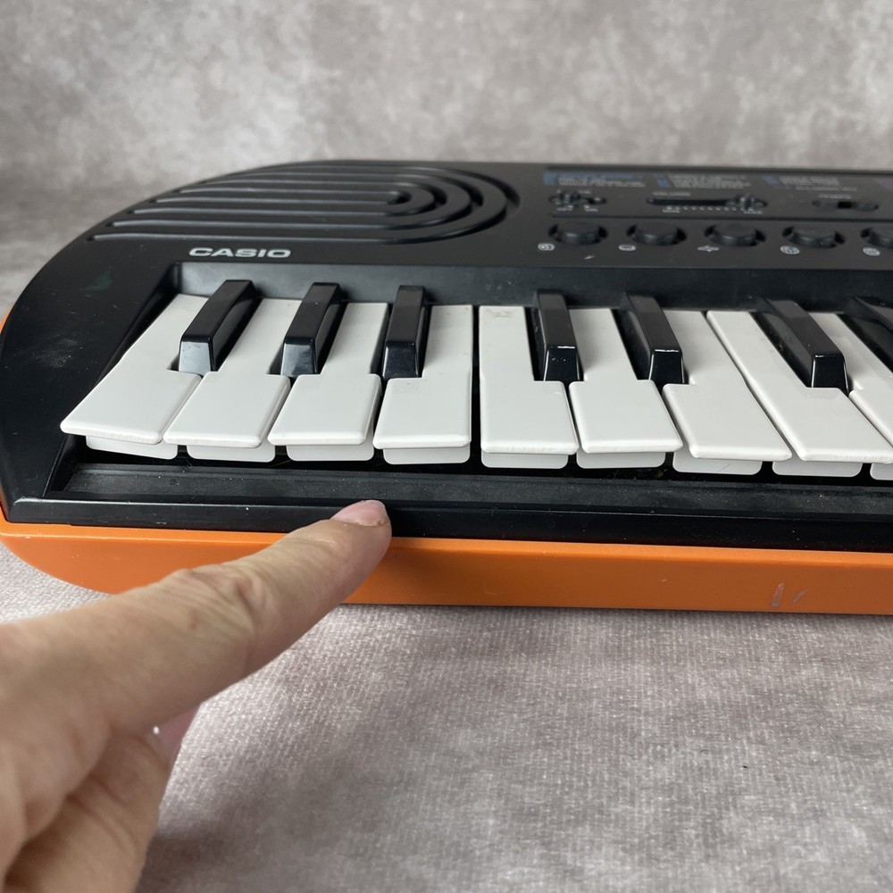 Casio SA-76 Mini Electronic Keyboard – 44 Mini-Size Keys PARTS ONLY!