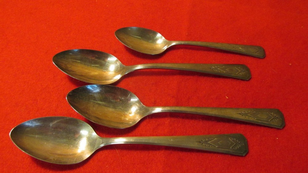 Oneida Wm A Rogers Nuart 4 Spoons