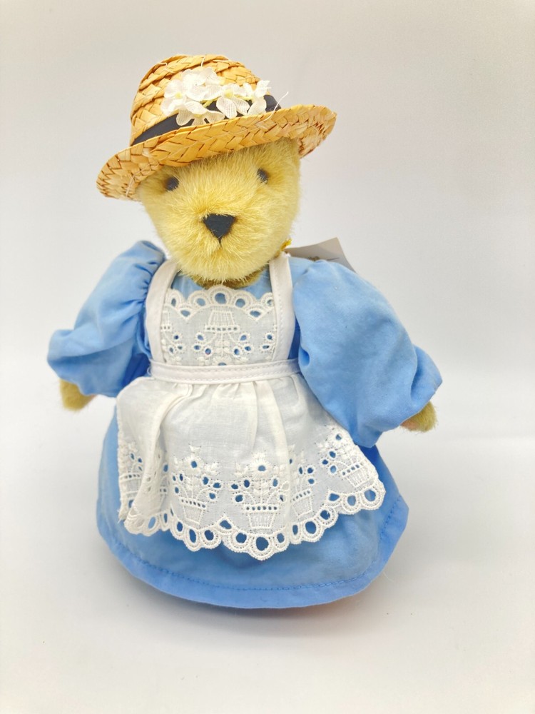 Muffy Vanderbear A Day in the Country