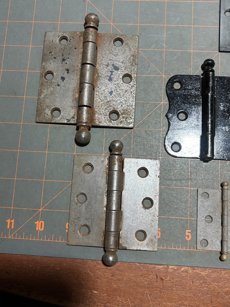 7 Vintage Cannonball Tip Hinges. Various sizes.