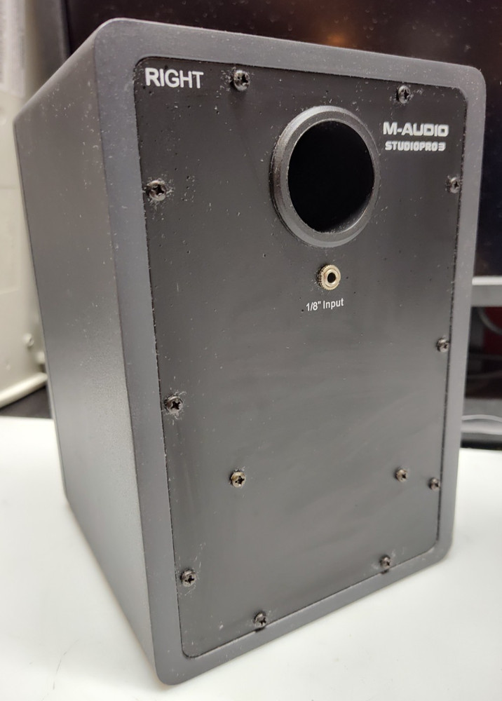 Single M AUDIO STUDIO PRO3 Studio Monitor Speaker Right Passive