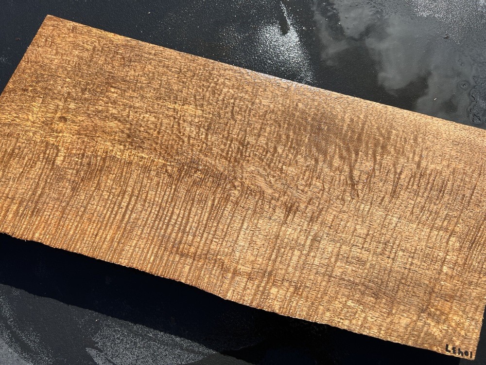 Hawaiian Curly Mango Board #10437