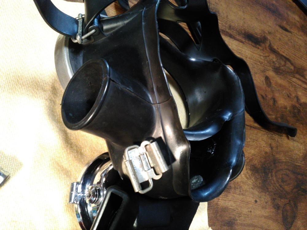Aqua-Lung Full Face Mask/Regulator for Hookah Dive.