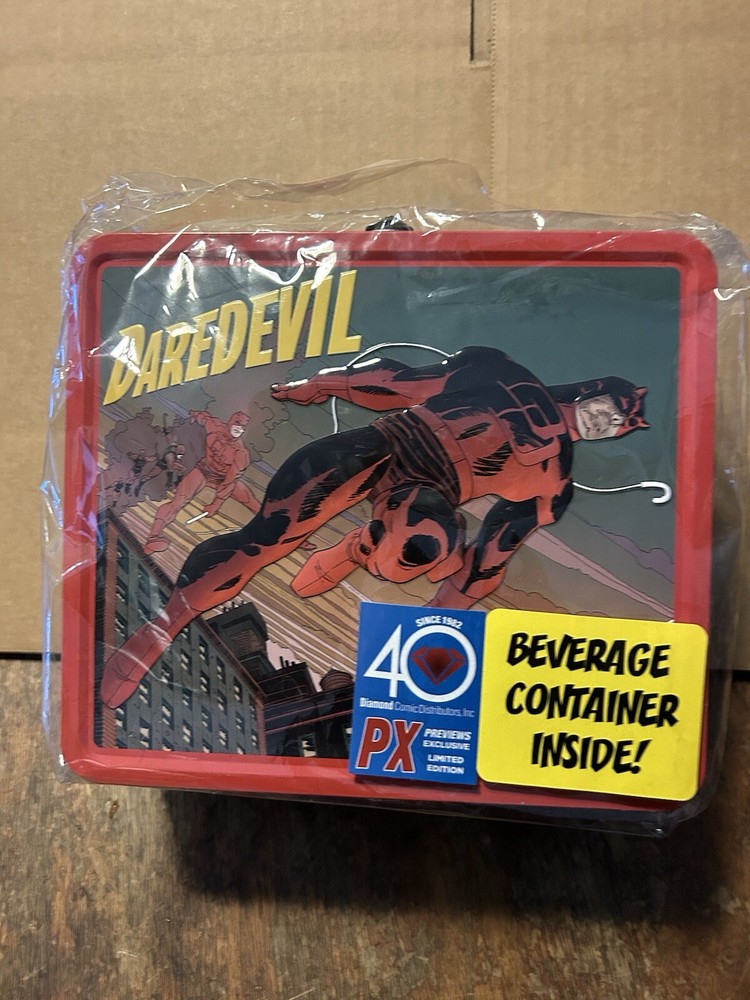 DAREDEVIL LUNCHBOX w/ THERMOS! NEW!