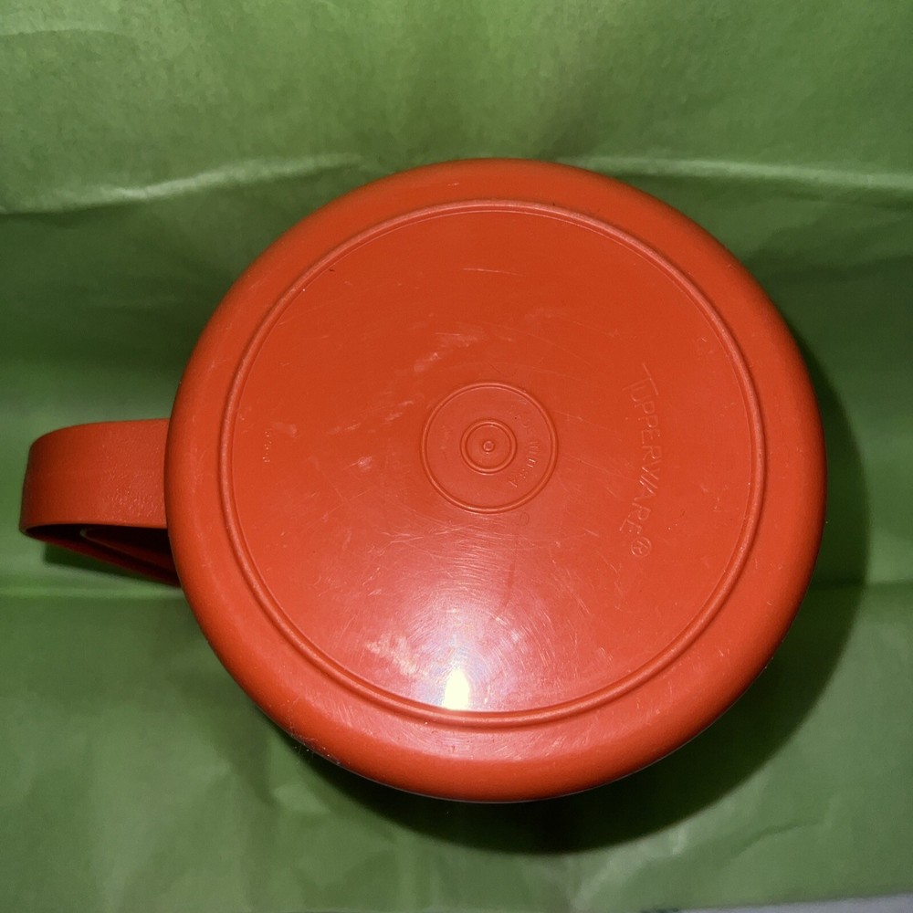 Vintage TUPPERWARE Orange Pitcher W Lid 1575-8 Drink Jug Container