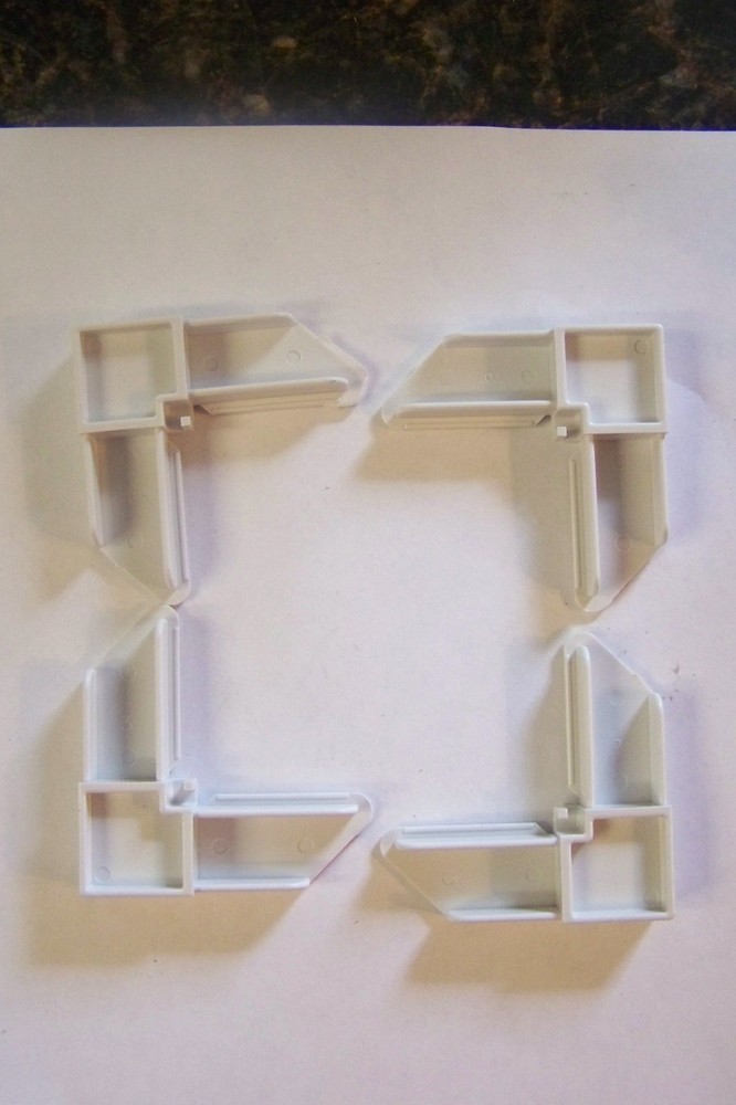Replacement screen corners 1" framing White 4pk