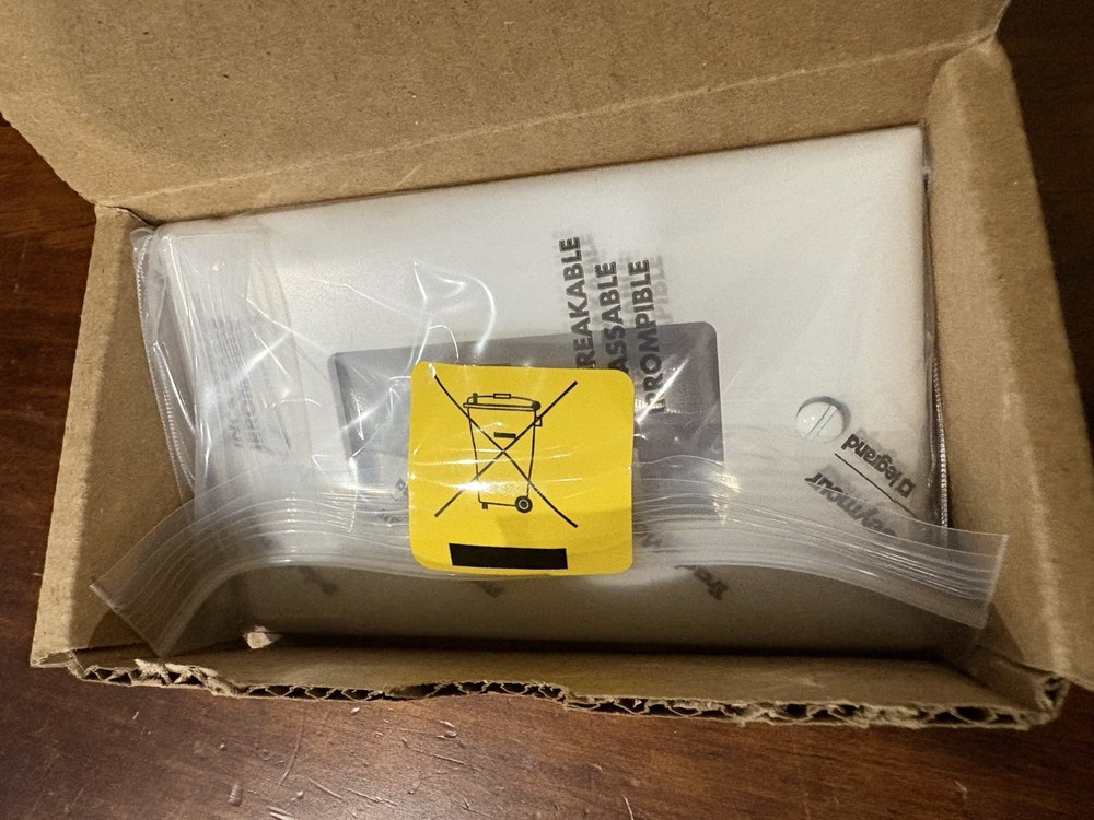 Legrand Da-Lite 40975 Extra Three Button Low Voltage Control Switch