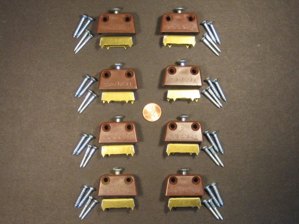 HETTICH 'TRAPEZ ' NON-MORTISE CONNECTING FITTING, BROWN