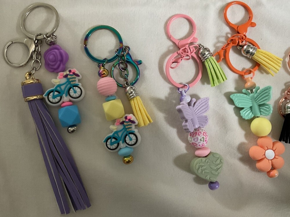 New Handmade Personalized Beaded Keychain/Decorative Bag Charm Multicolor/Theme