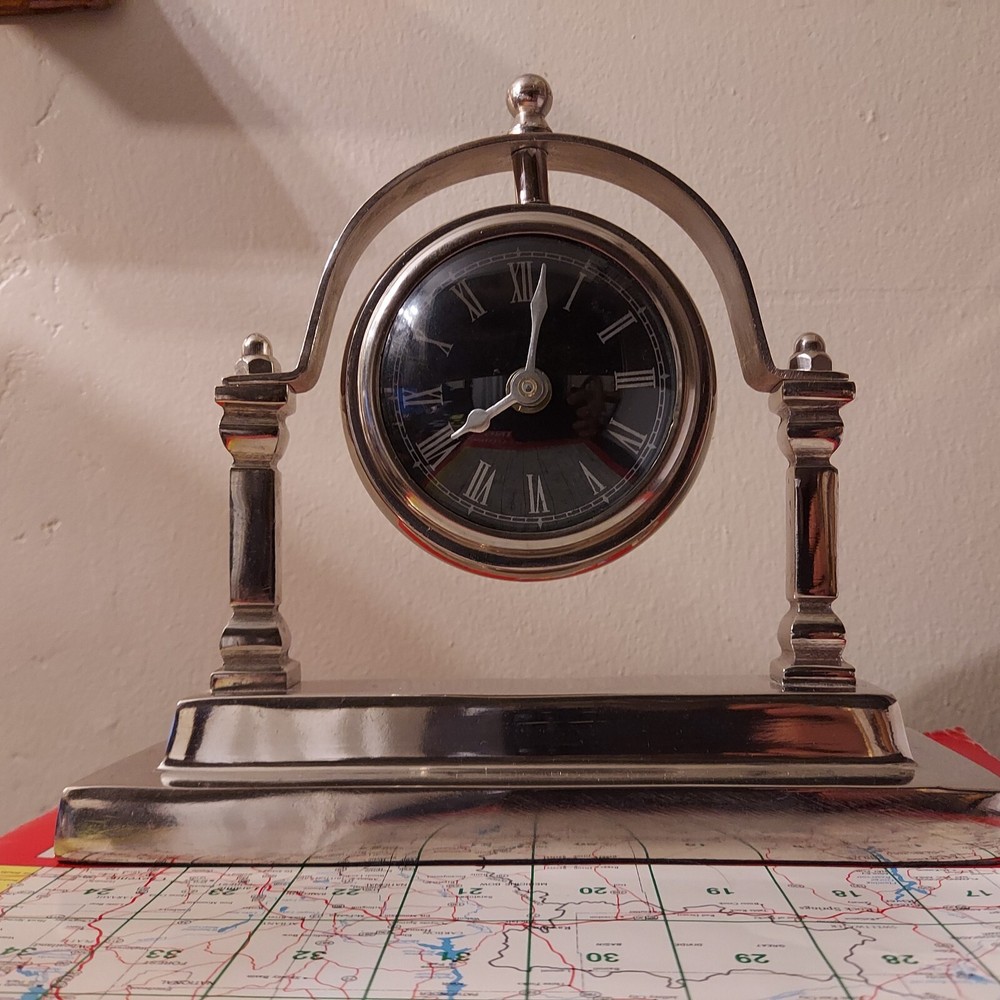 Cast Metal Shiny Silver Desk Clock, Battery powered