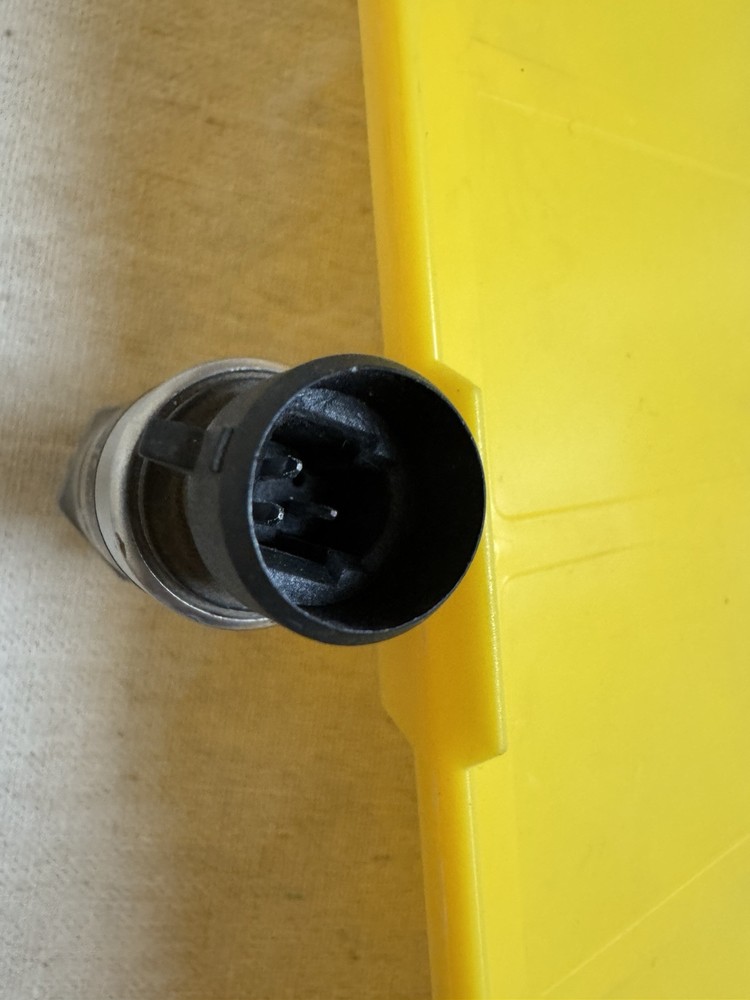 RAVEN part# 422-0000-059 pressure transducer