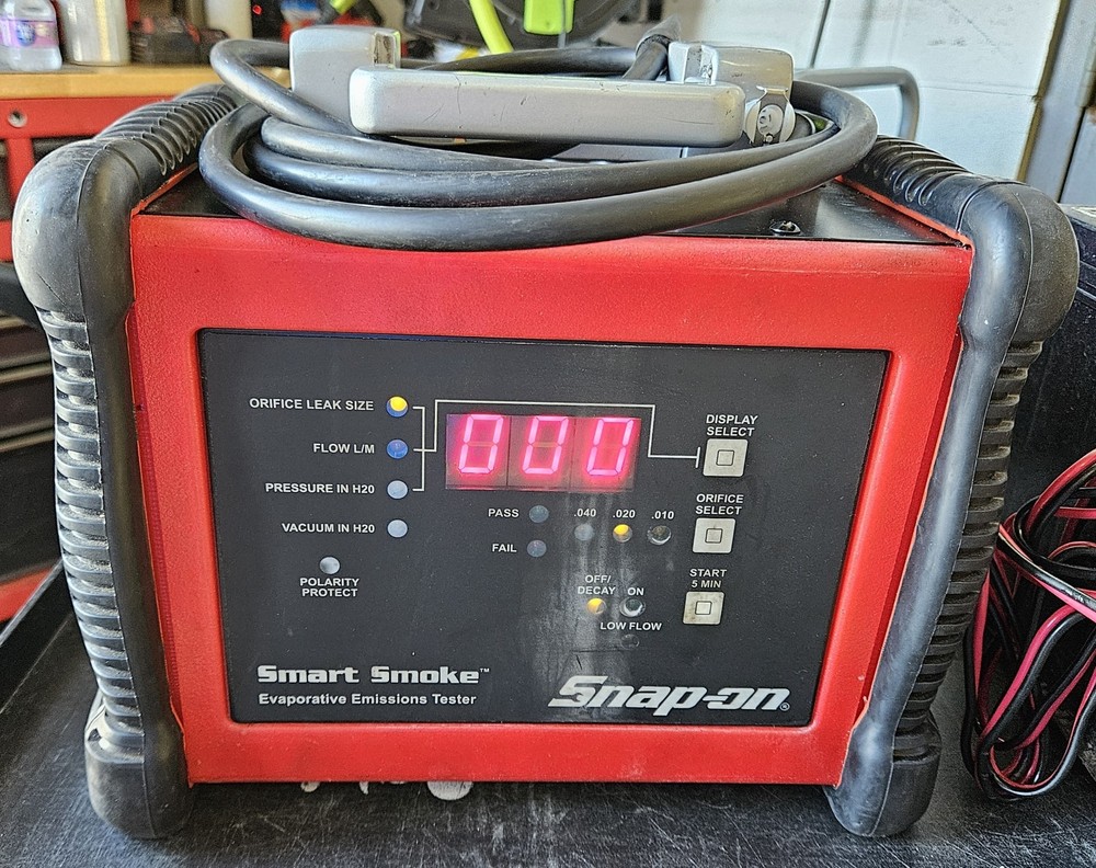 Snap-On Tools EELD500 Smart Smoke Evaporative Emissions Tester - TOOL ONLY