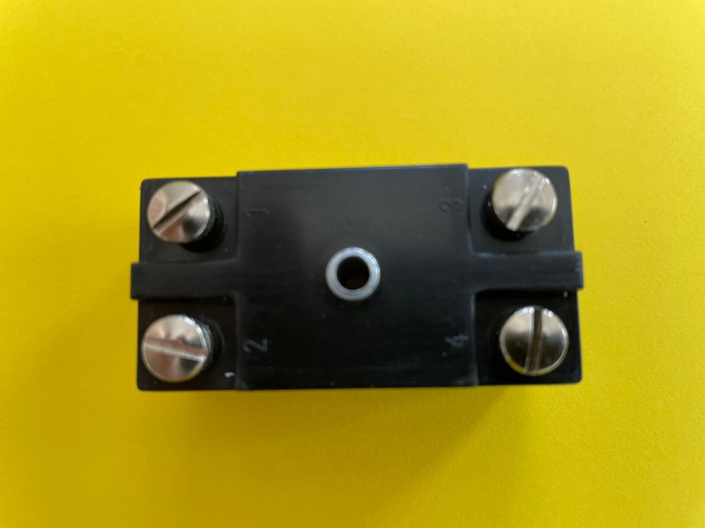 Universal Instruments Solid State Relay 15652000