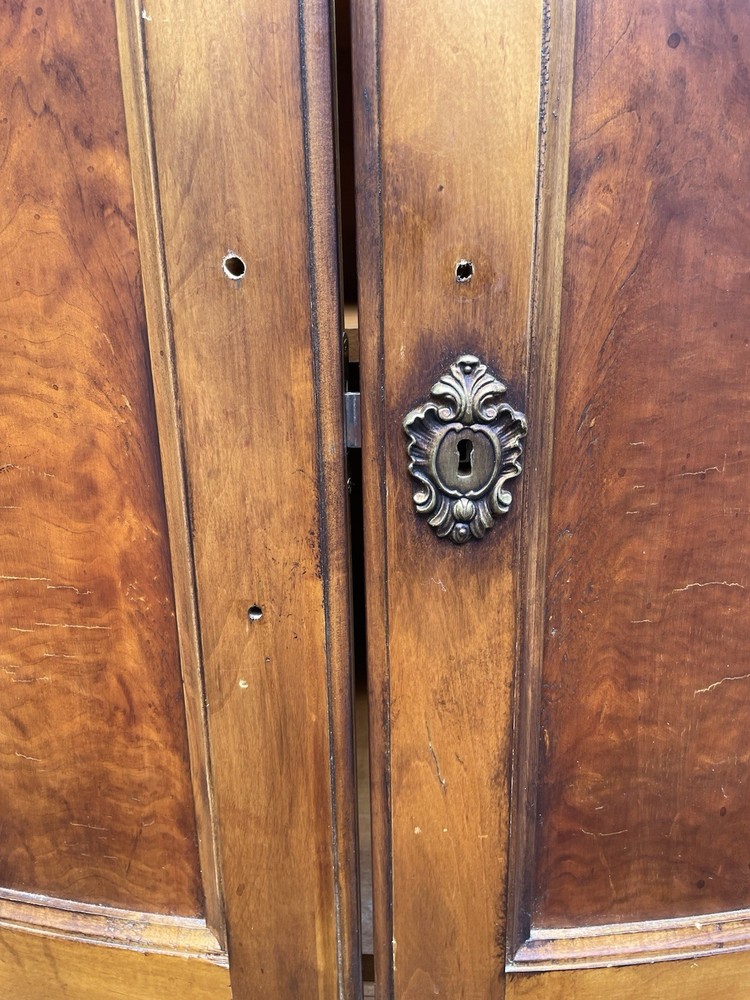 Armoire Romweber Jim Peed