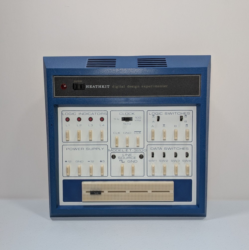 Vintage Heathkit Model ET-3200 Electronic Design Experimenter - Powers On