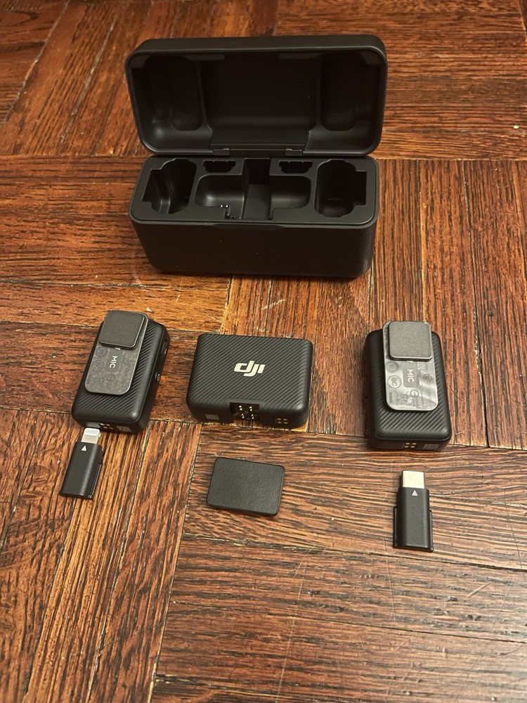 DJI Mic Wireless Microphone System - Battery Charging Case +1RX + 2Tx (OpenBox)