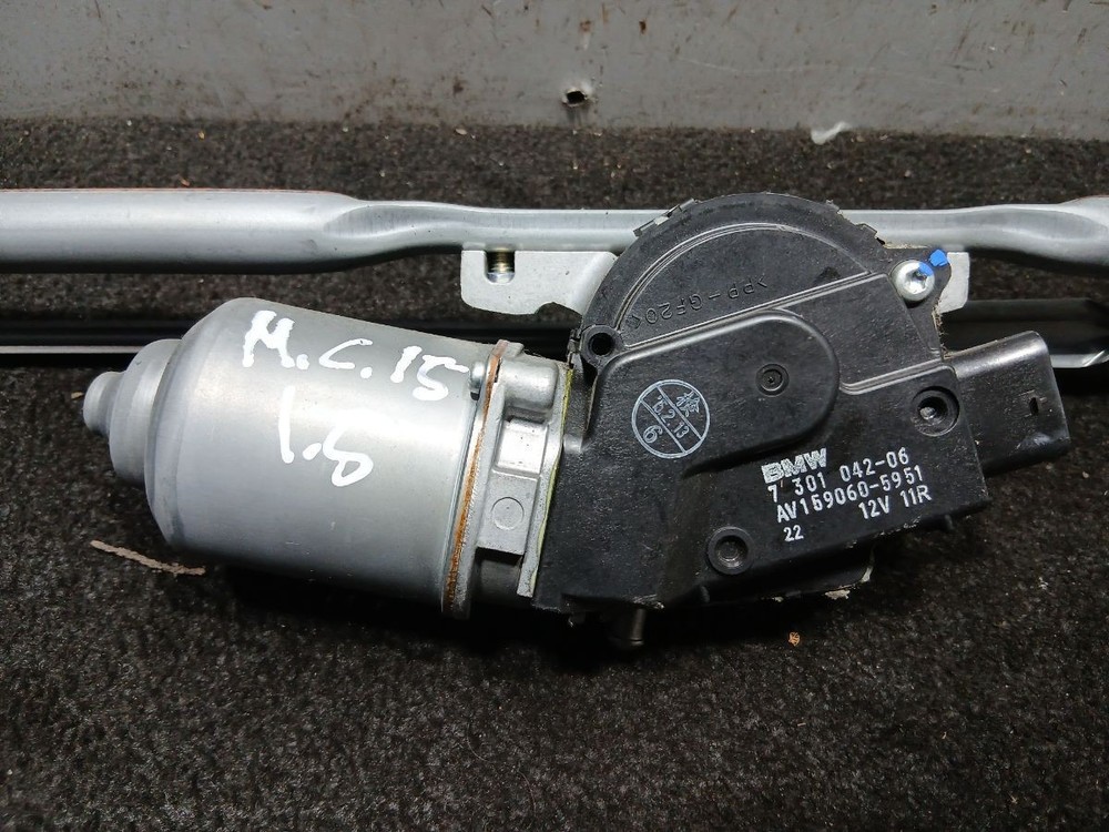 MINI HATCH COOPER MK4 F55 WIPER MOTOR & LINKAGE