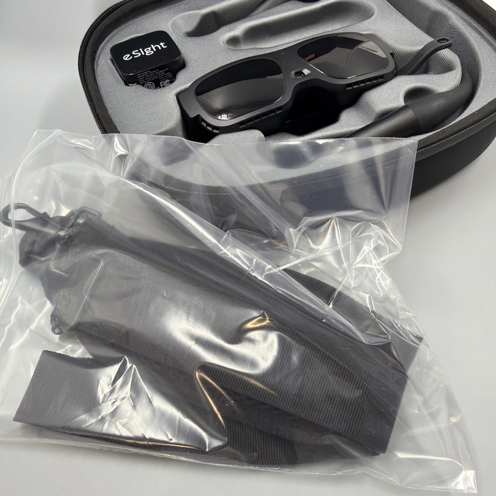 eSight Go - Assistive Digital Vision Devise Glasses -Used