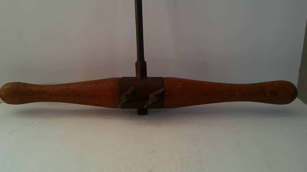 Antique Miller's Falls T-Handle Carpenter or Shipwright Hand Auger