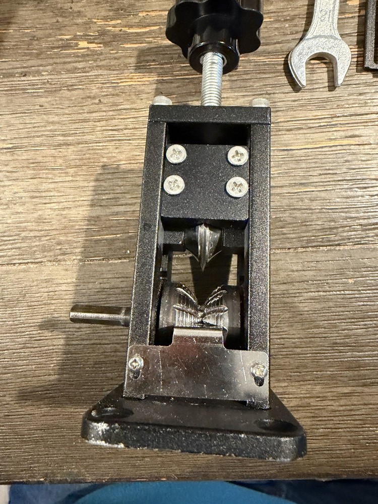 Nuvium portable scrap wire stripping machine Drill Powered