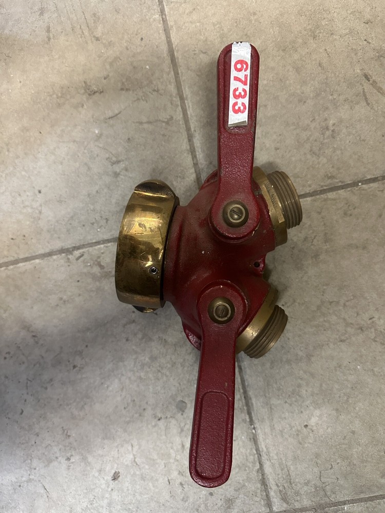 Two Handle Fire Hose Valve Fitting, one inlet - two outlet